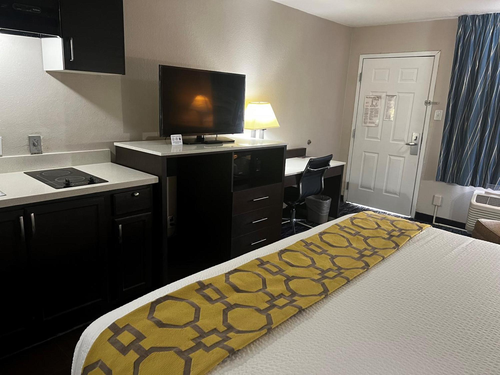 Baymont By Wyndham Port Arthur - Groves Area Exterior foto